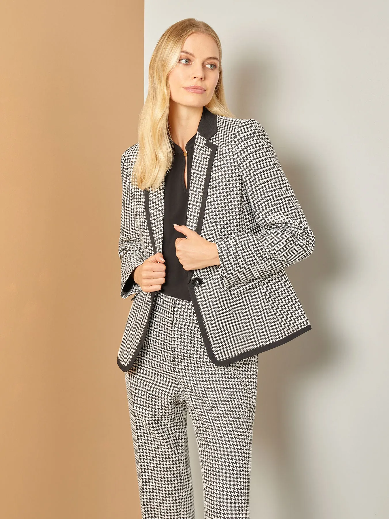 Holly Jacket, Houndstooth