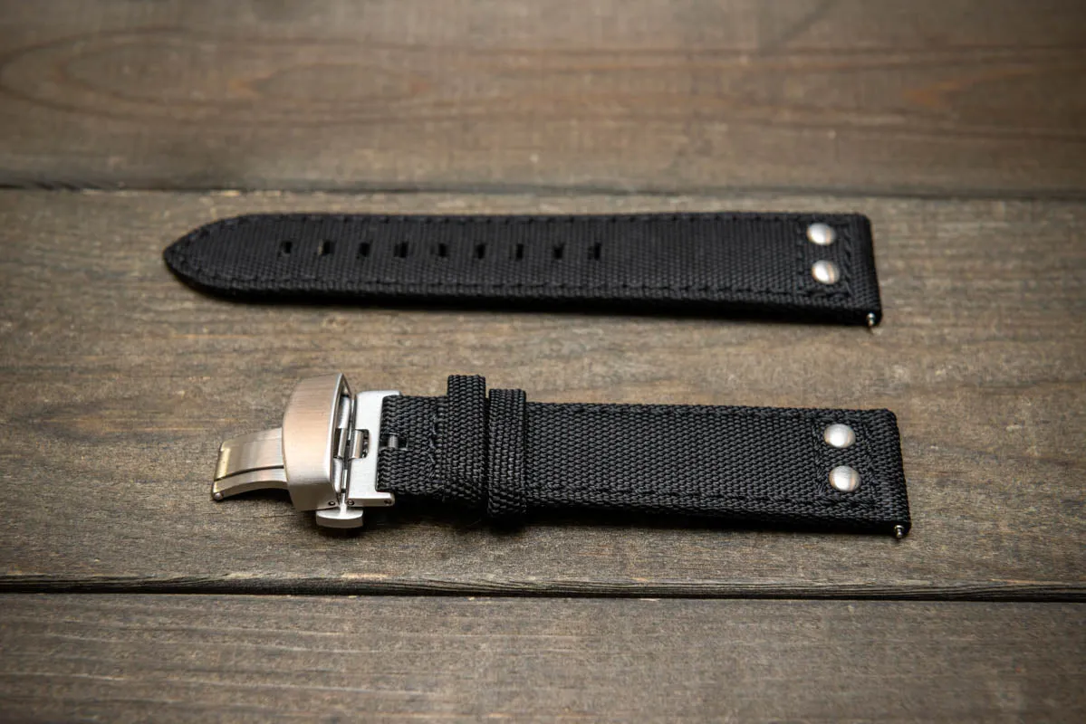 Sailcloth, Cordura military grade watch strap, Quick-release spring bars are installed, lined with Lorica eco-leather by FinWacthStraps. Deployment clasp installed.